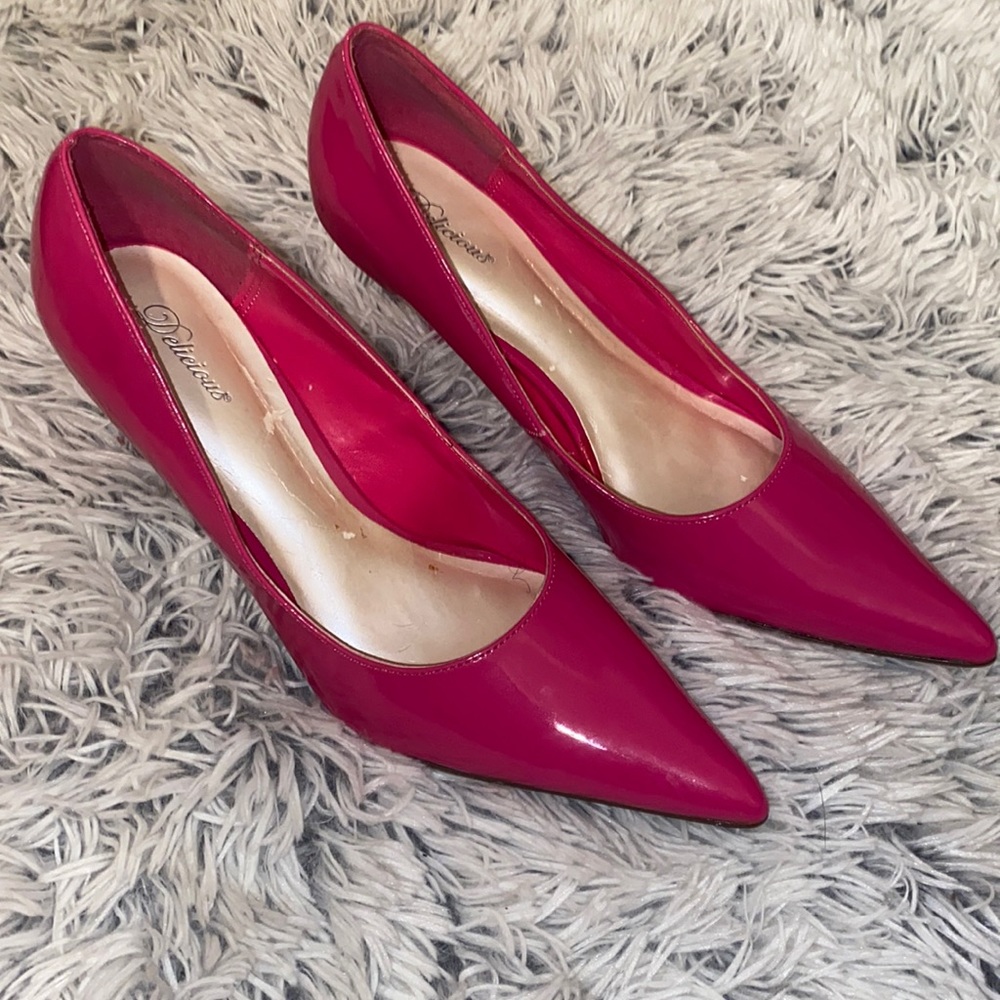 Women’s Size 10 Hot Pink Heels By Delicious
